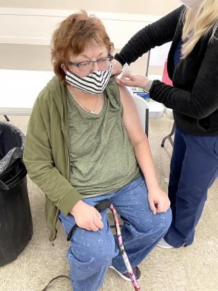 covid vaccine county strengthens availability update meridian resident witcher dose receives clinic tammy goodall anderson during her civic clifton thursday